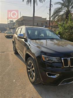 جیپ گراند شیرۆکی